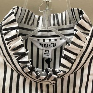 NWT BB Dakota Blouse